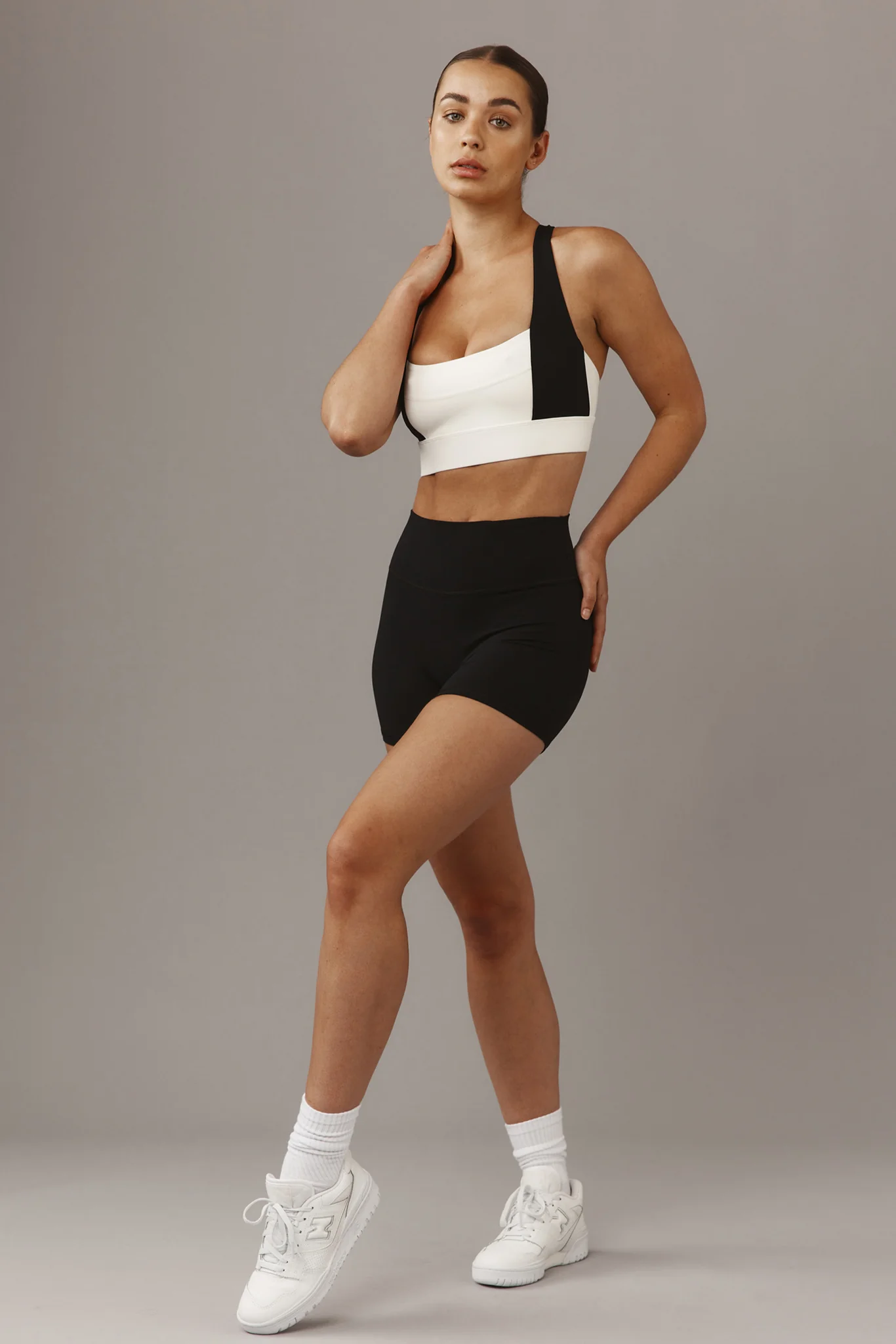 Elysian Short 4.5" - Black - Image 10