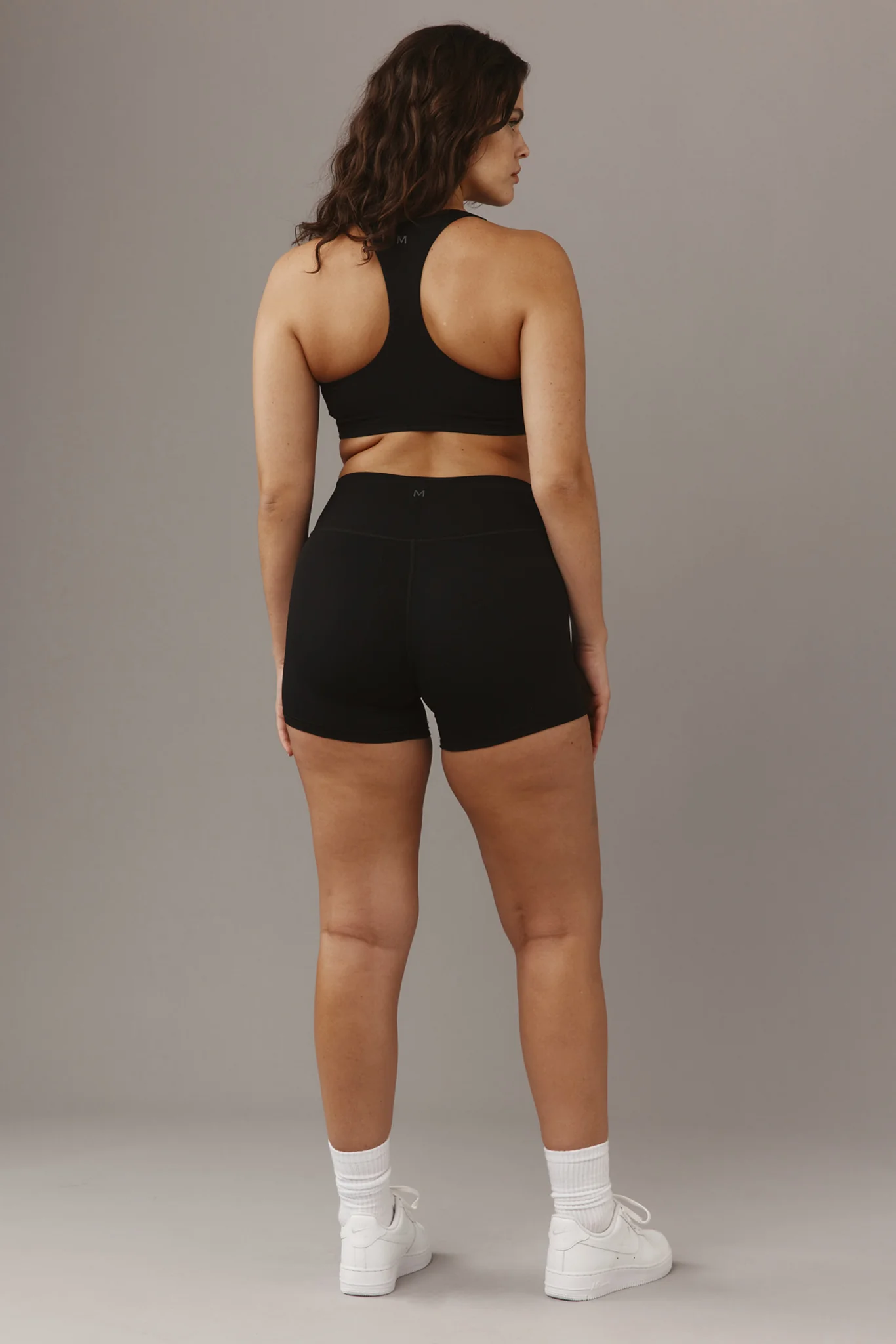 Elysian Short 4.5" - Black - Image 12