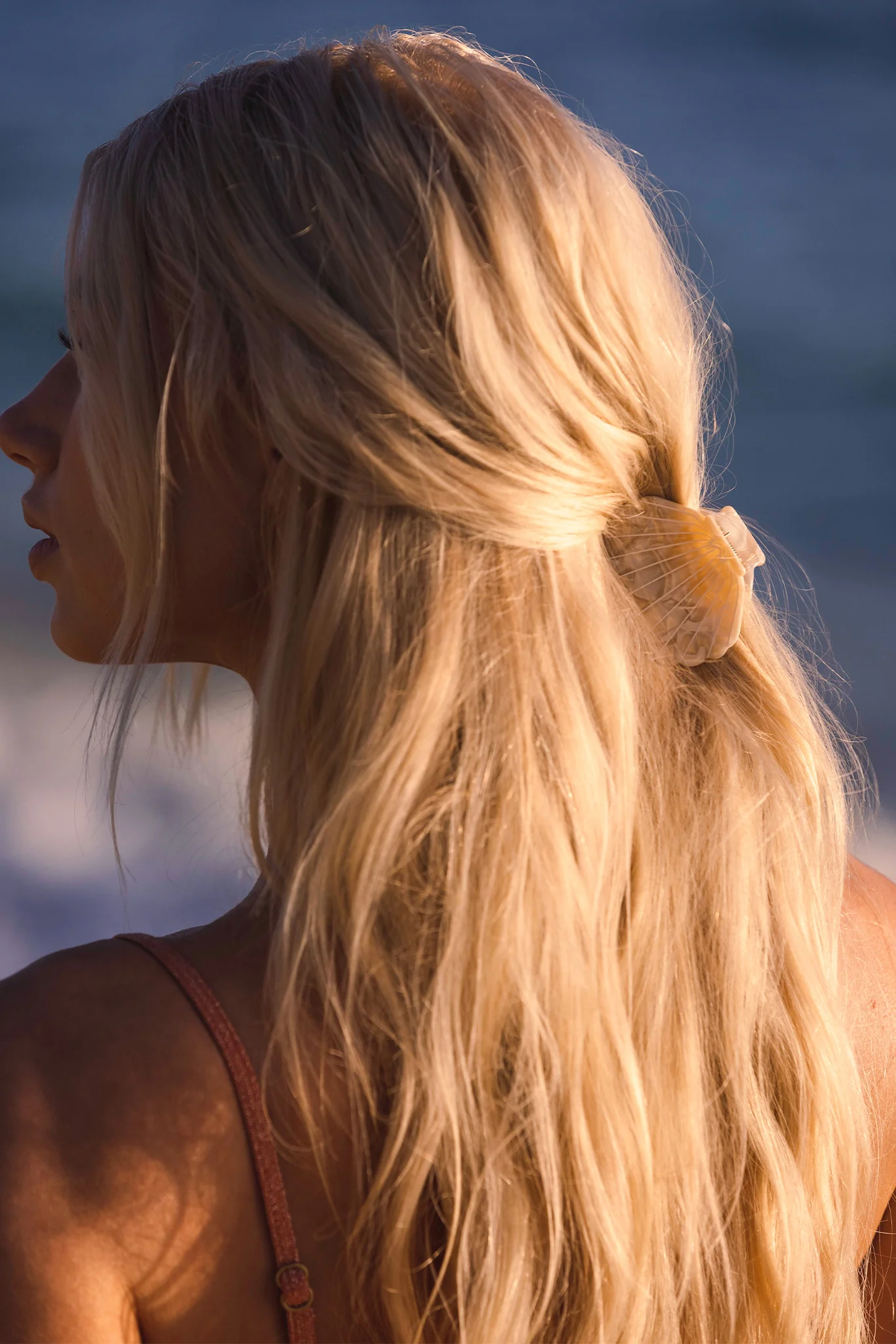 Sanibel Shell Hair Clip - Ivory Swirl - Image 2